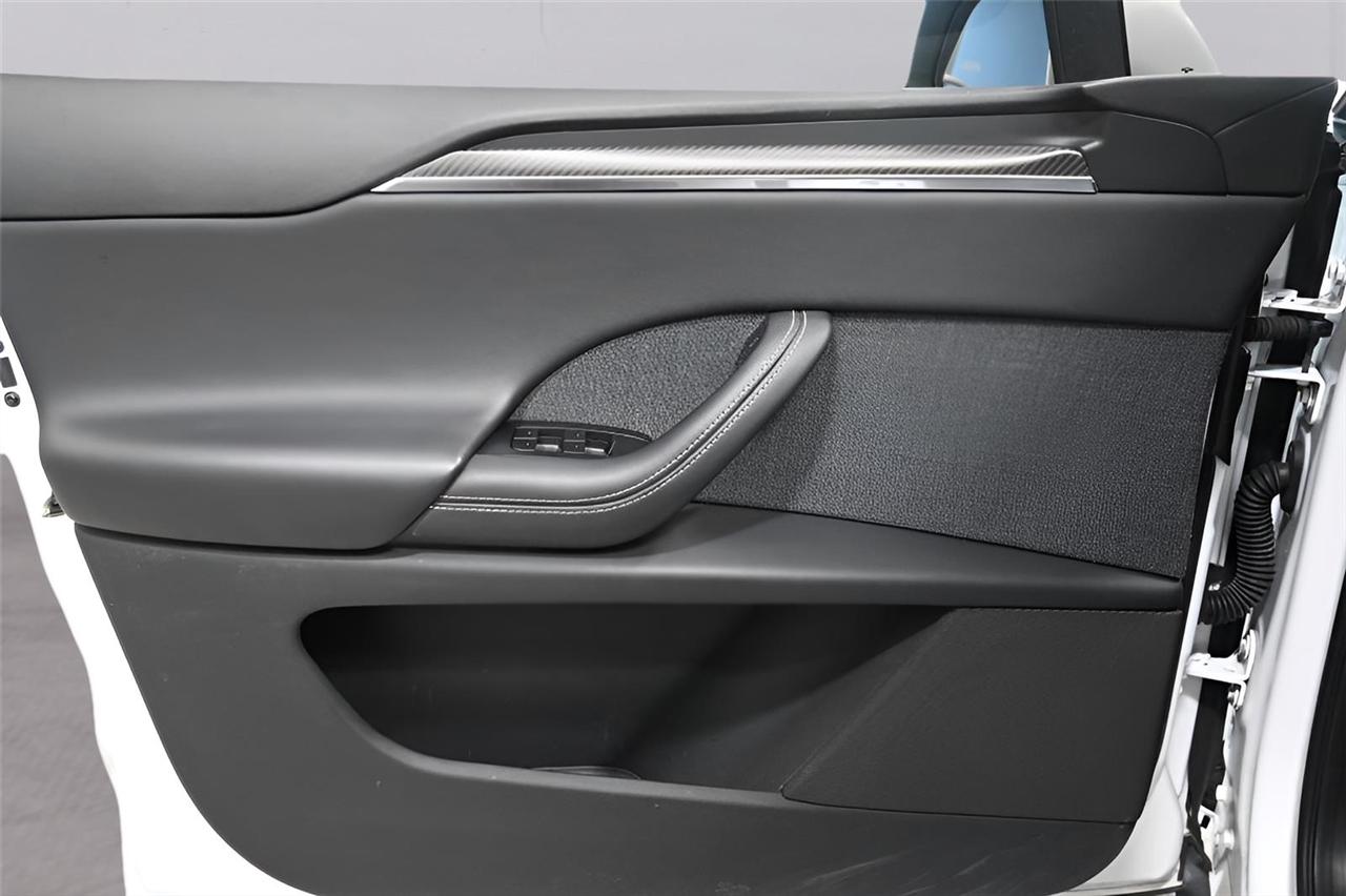 Tesla Model X  2022
