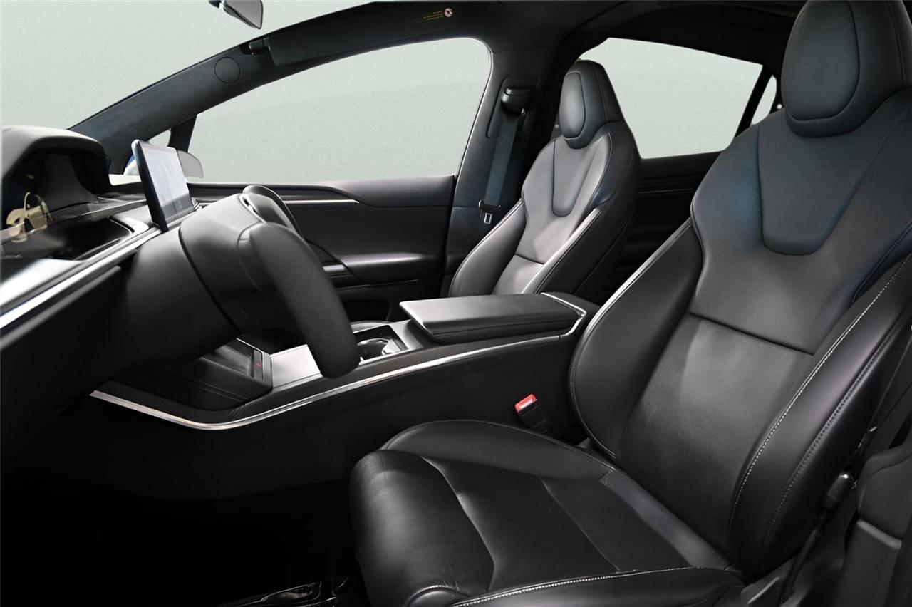 Tesla Model X  2022