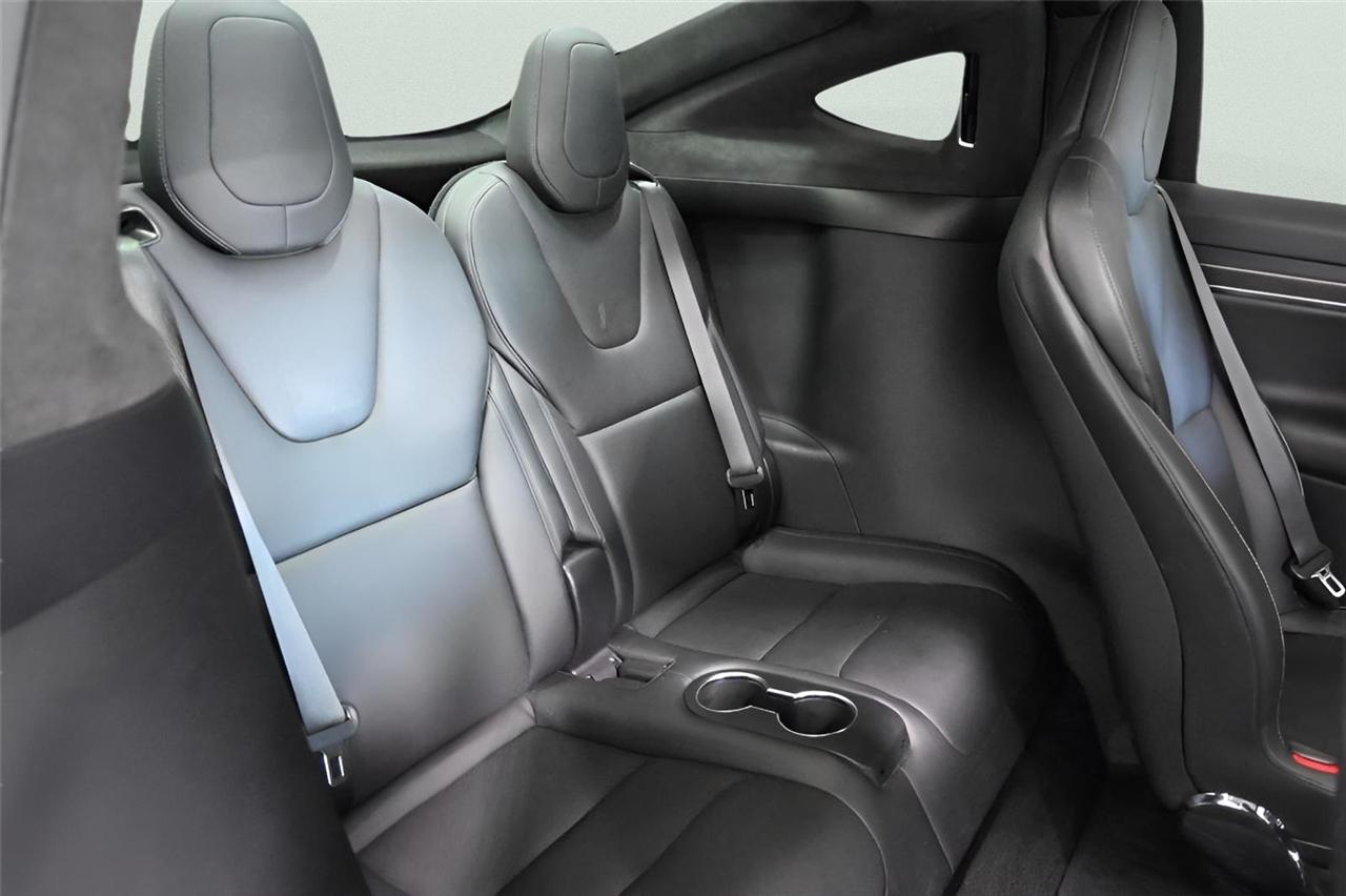 Tesla Model X  2022
