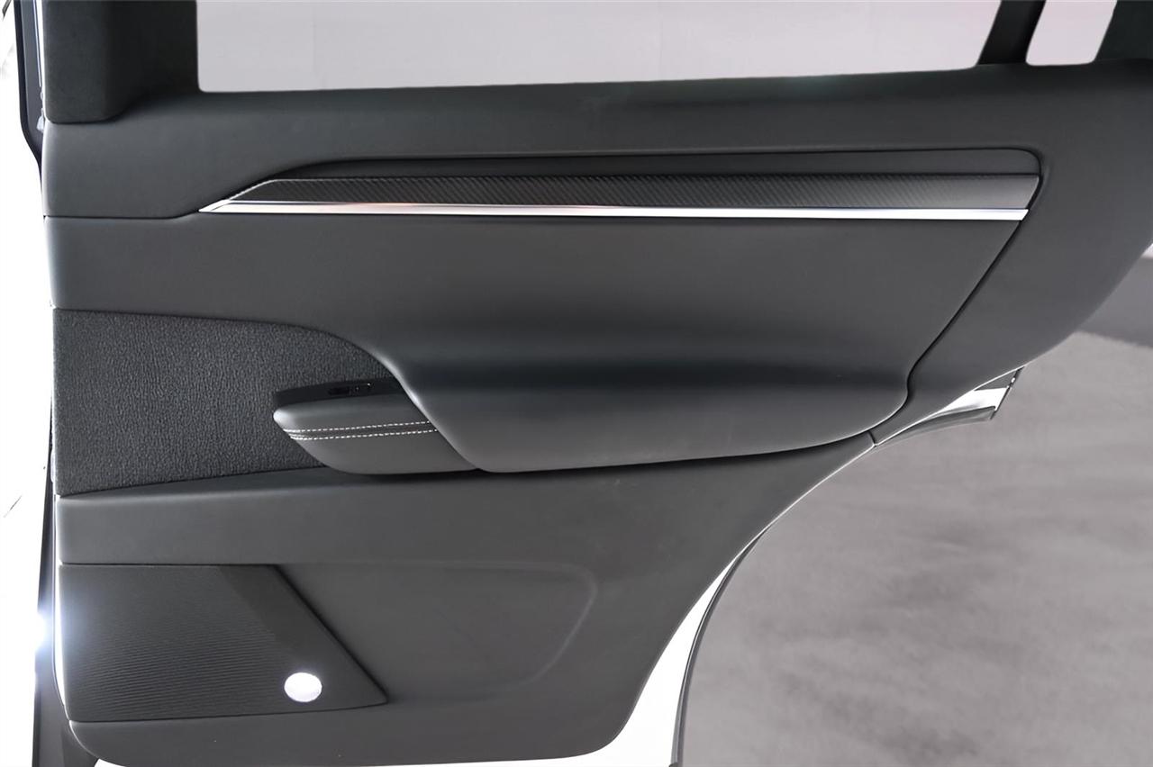 Tesla Model X  2022