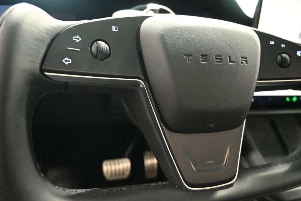Tesla Model X  2022