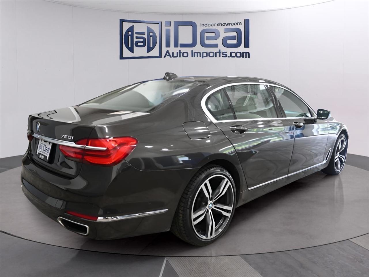 BMW 7-Series  2016
