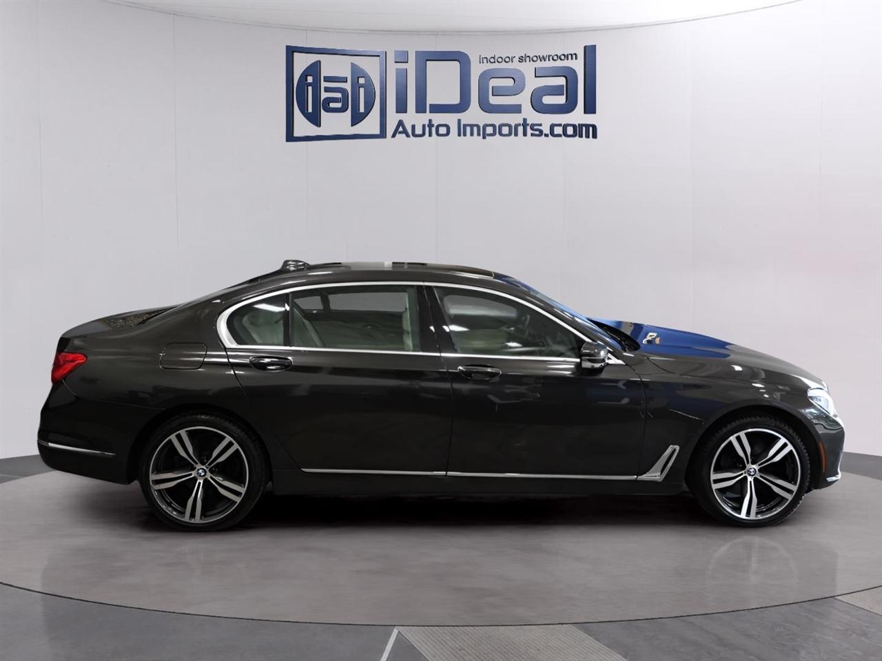 BMW 7-Series  2016