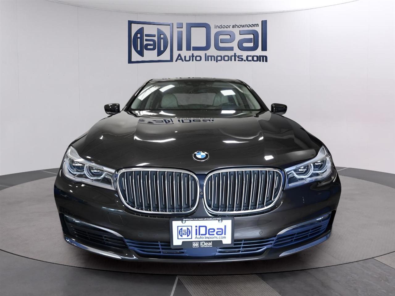 BMW 7-Series  2016