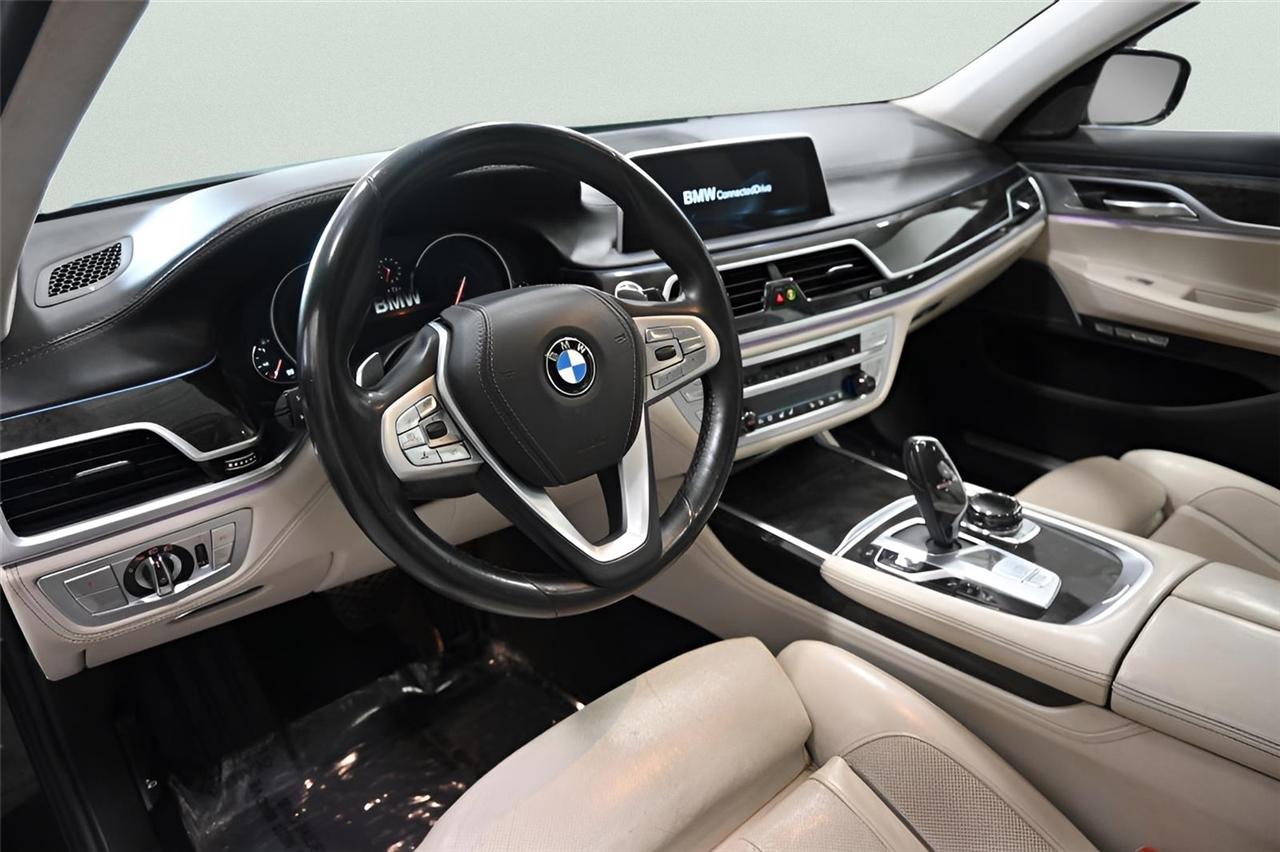 BMW 7-Series  2016
