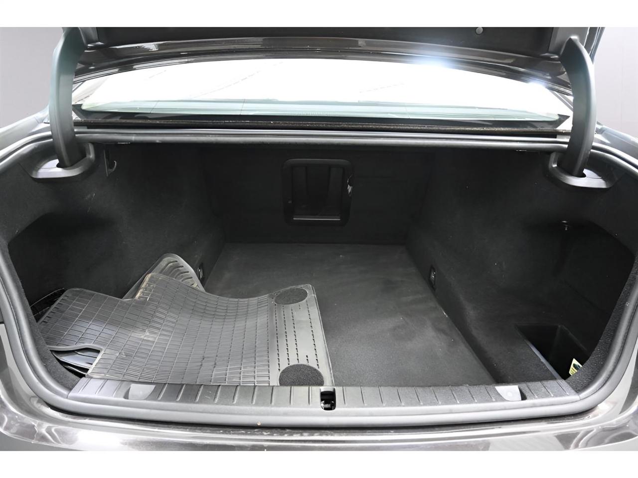BMW 7-Series  2016