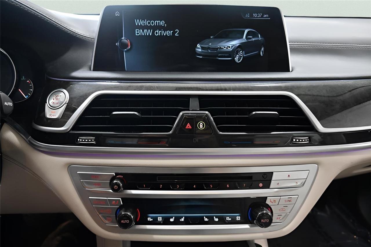BMW 7-Series  2016