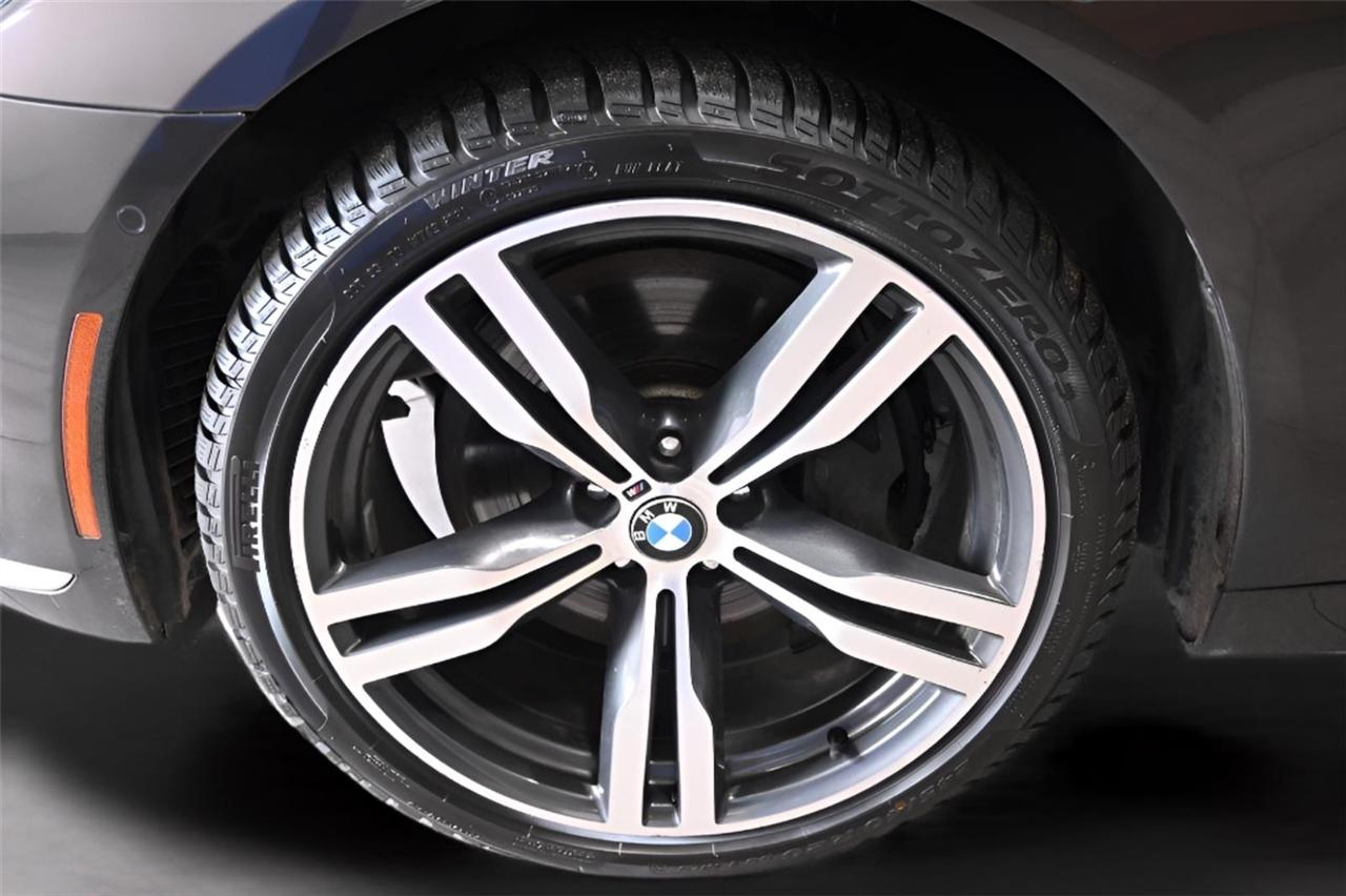 BMW 7-Series  2016