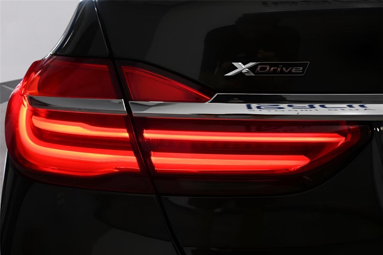BMW 7-Series  2016