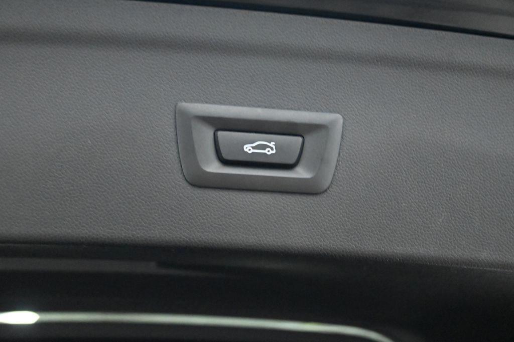 BMW iX  2024