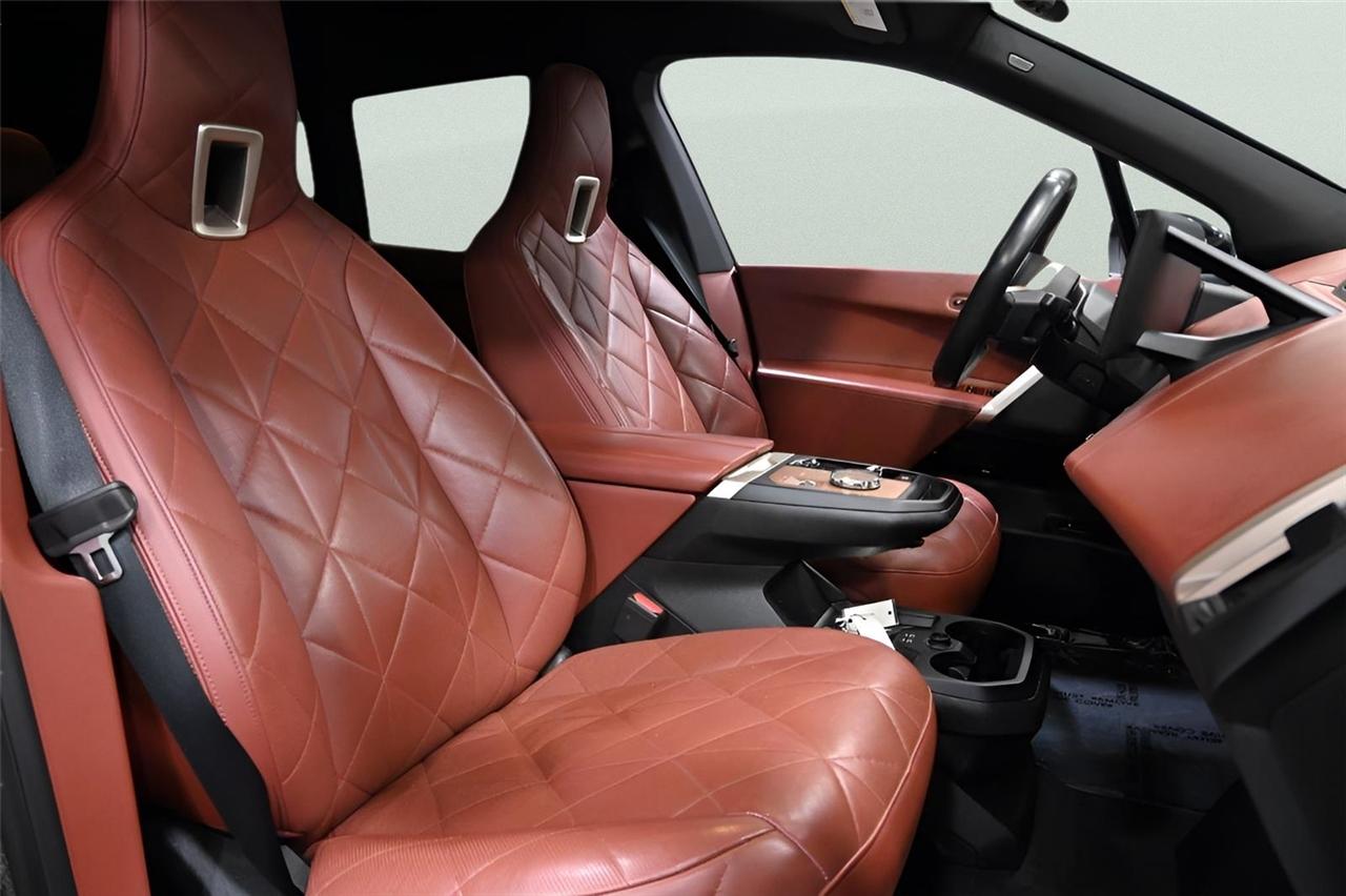 BMW iX  2024