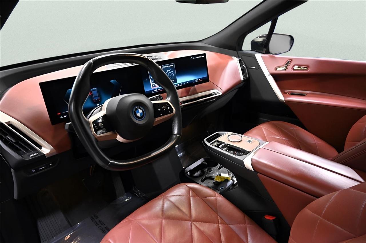 BMW iX  2024