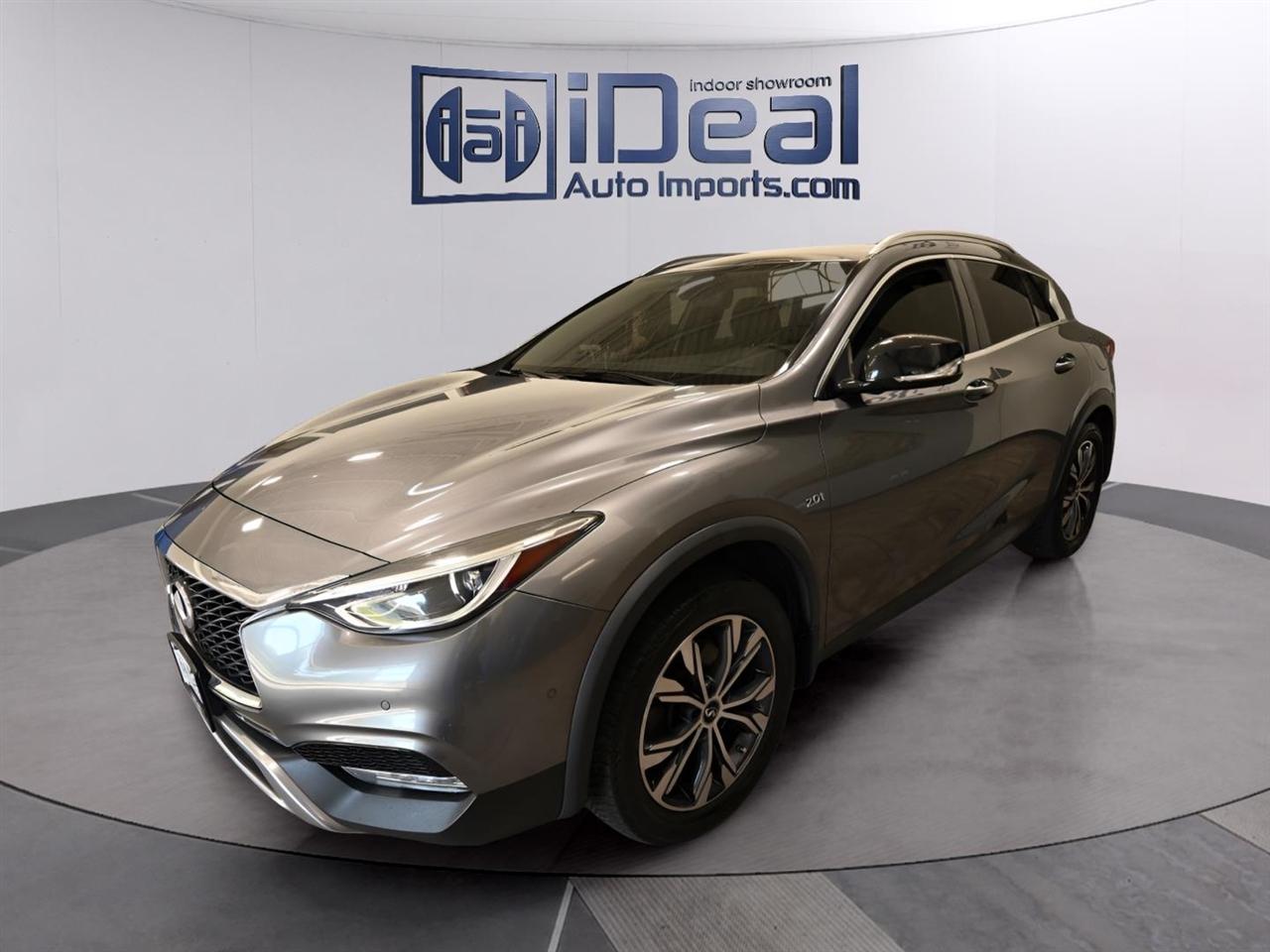 2017 Infiniti QX30 BASE
