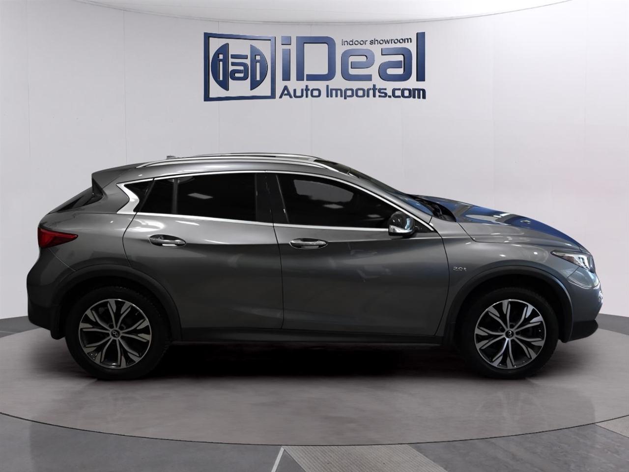 Infiniti QX30  2017