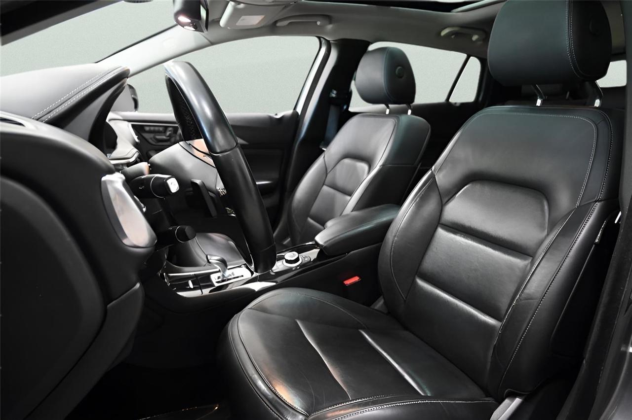 Infiniti QX30  2017