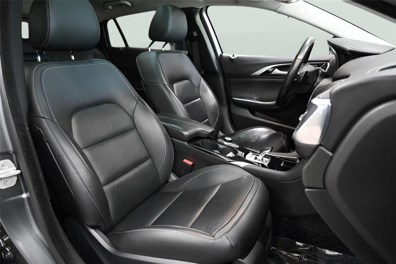 Infiniti QX30  2017