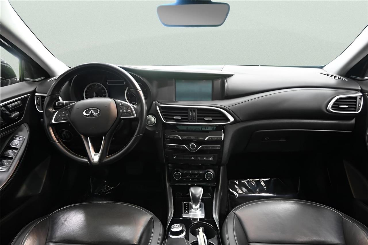 Infiniti QX30  2017