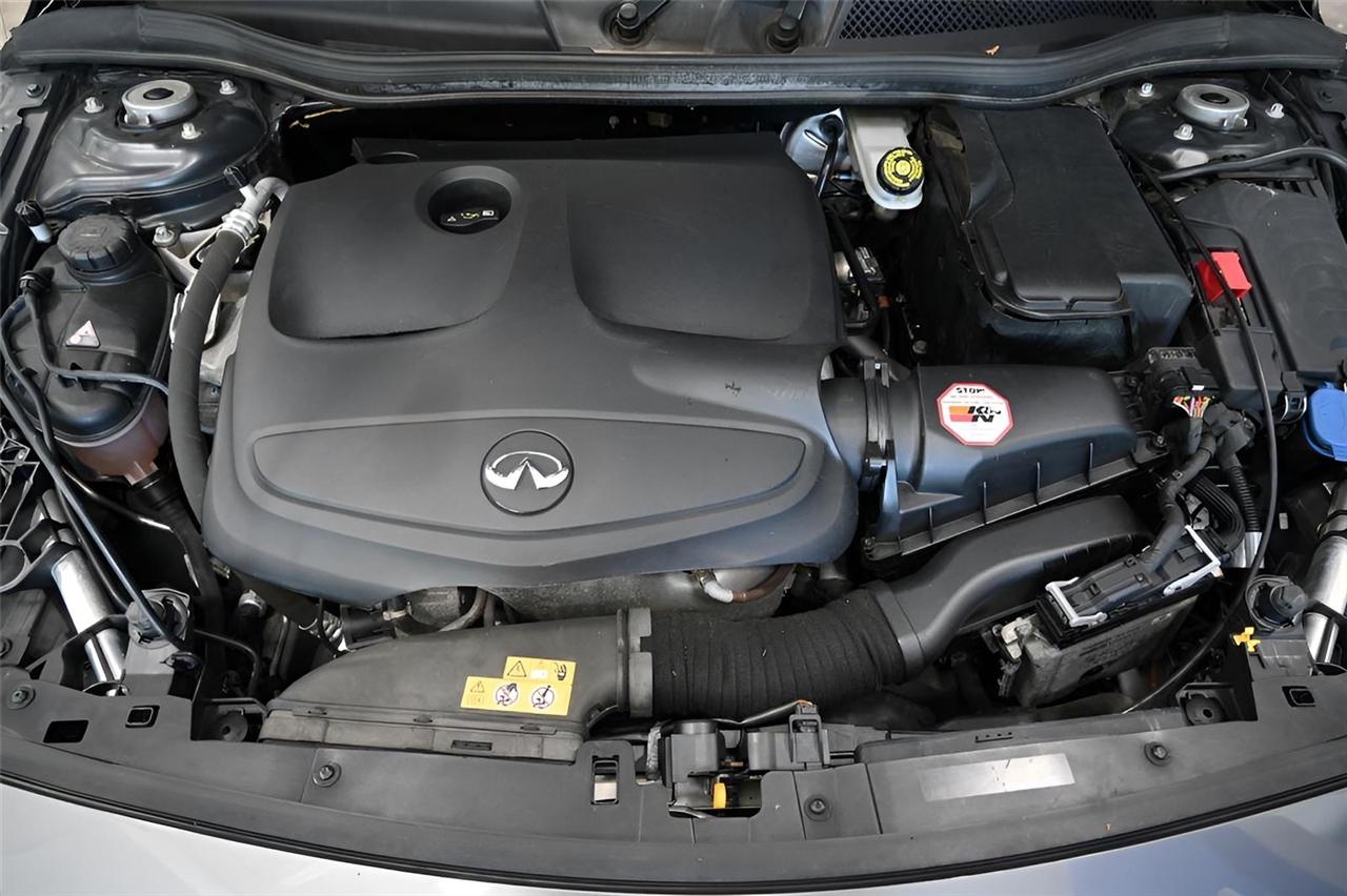 Infiniti QX30  2017