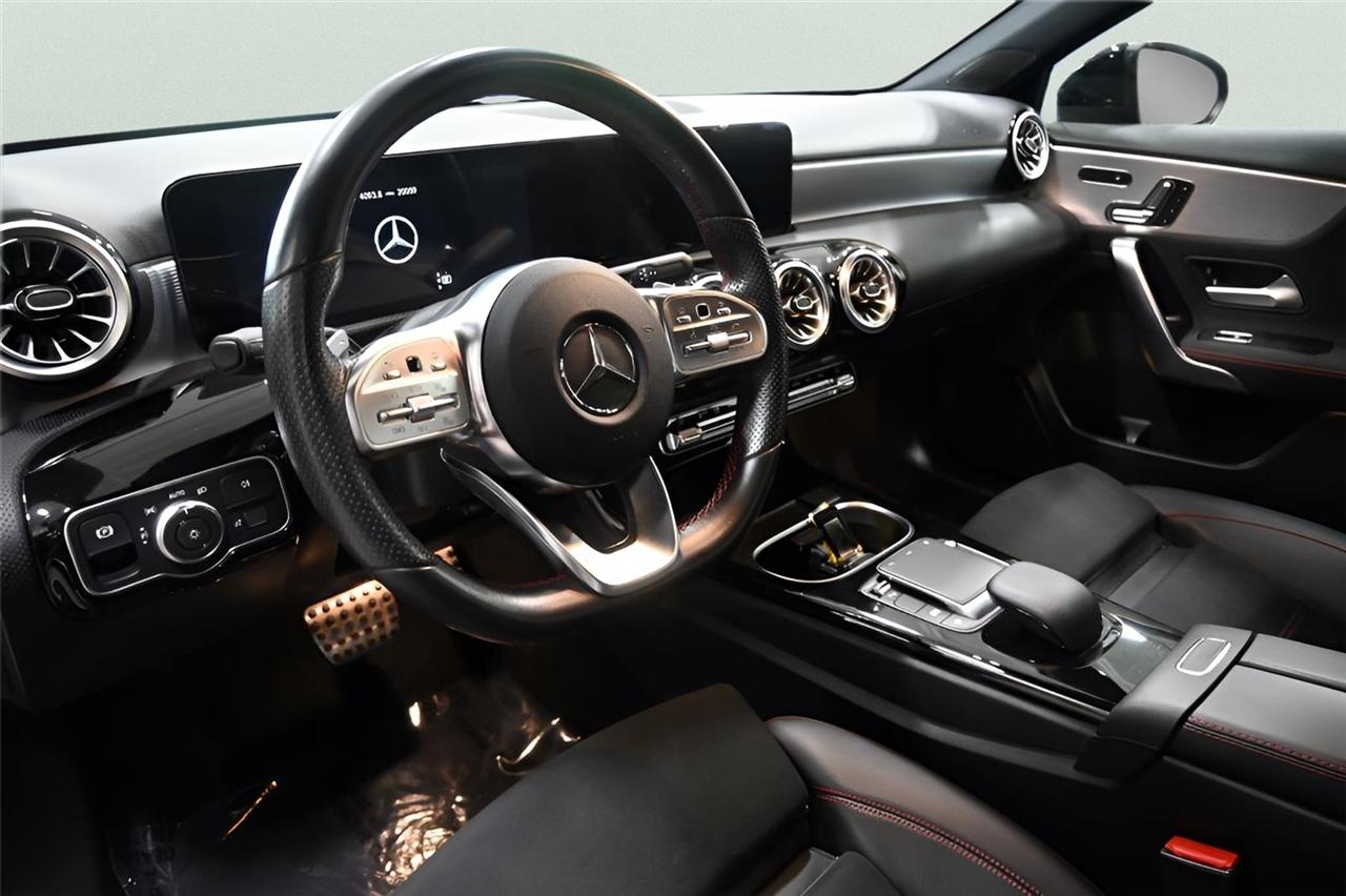 Mercedes-Benz A-Class A 220 4MATIC Sedan 2022