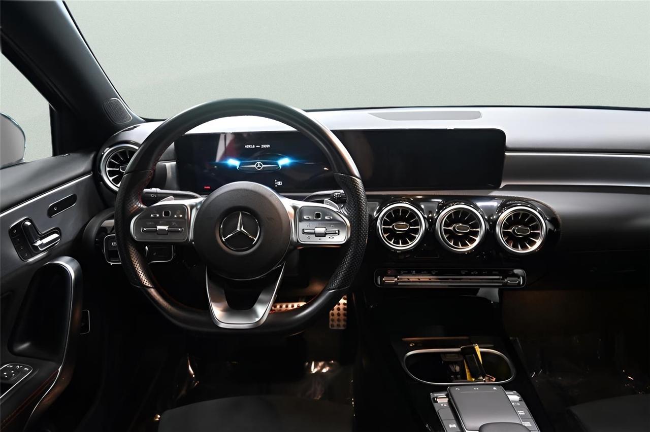Mercedes-Benz A-Class A 220 4MATIC Sedan 2022
