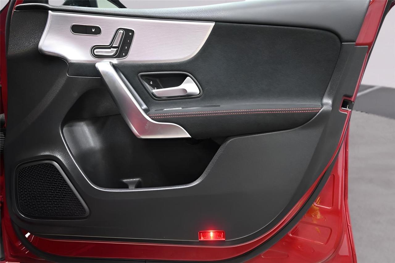 Mercedes-Benz A-Class A 220 4MATIC Sedan 2022