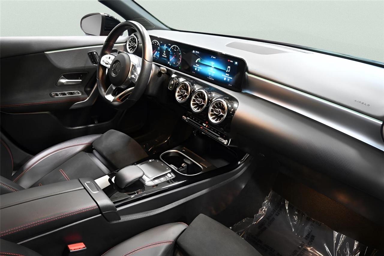 Mercedes-Benz A-Class A 220 4MATIC Sedan 2022