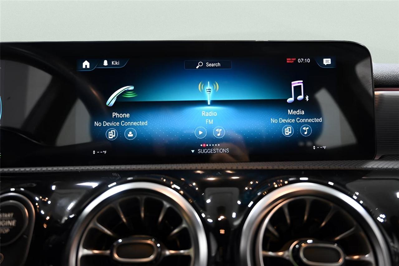 Mercedes-Benz A-Class A 220 4MATIC Sedan 2022
