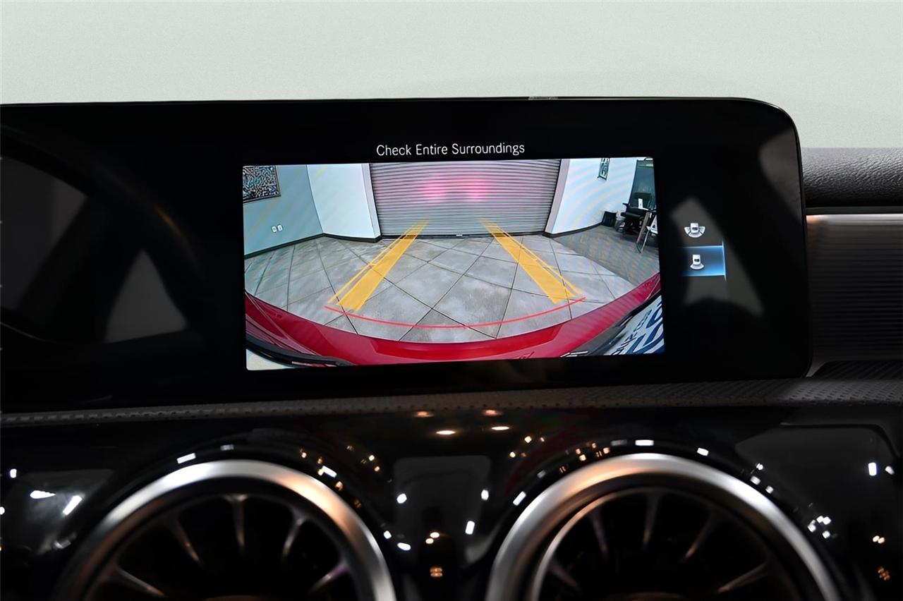 Mercedes-Benz A-Class A 220 4MATIC Sedan 2022