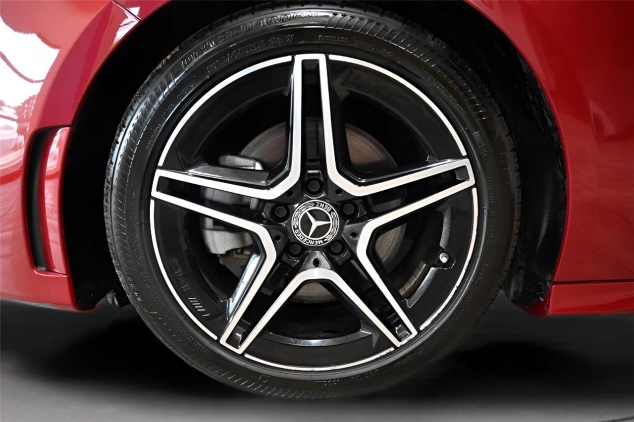 Mercedes-Benz A-Class A 220 4MATIC Sedan 2022