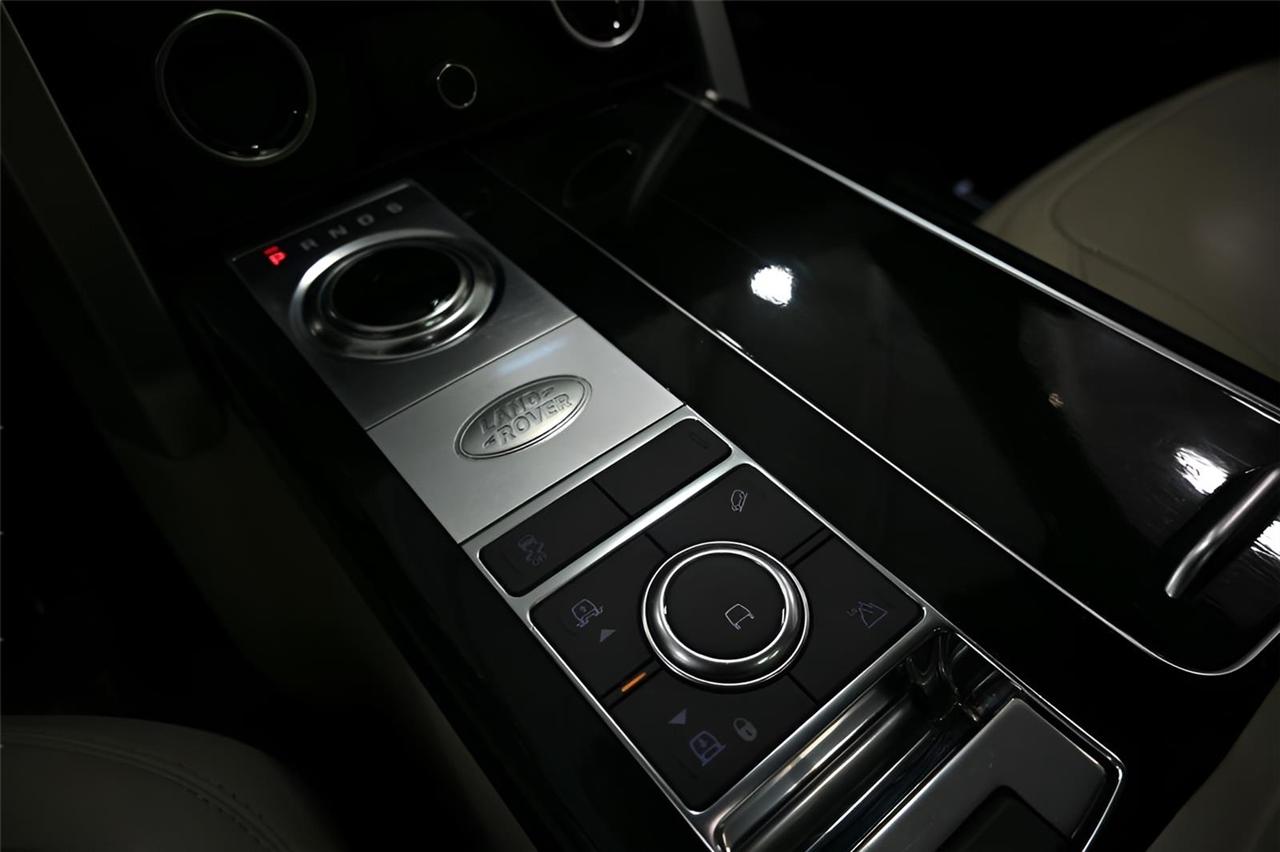 Land Rover Range Rover V8 Supercharged LWB 2019