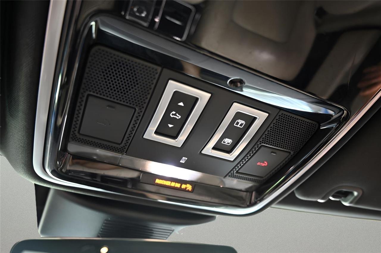 Land Rover Range Rover V8 Supercharged LWB 2019