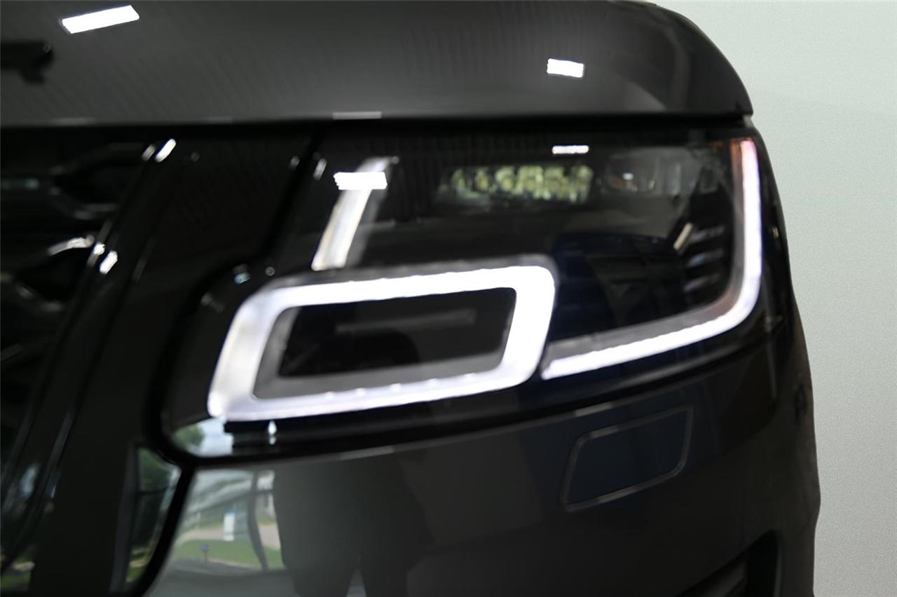Land Rover Range Rover V8 Supercharged LWB 2019