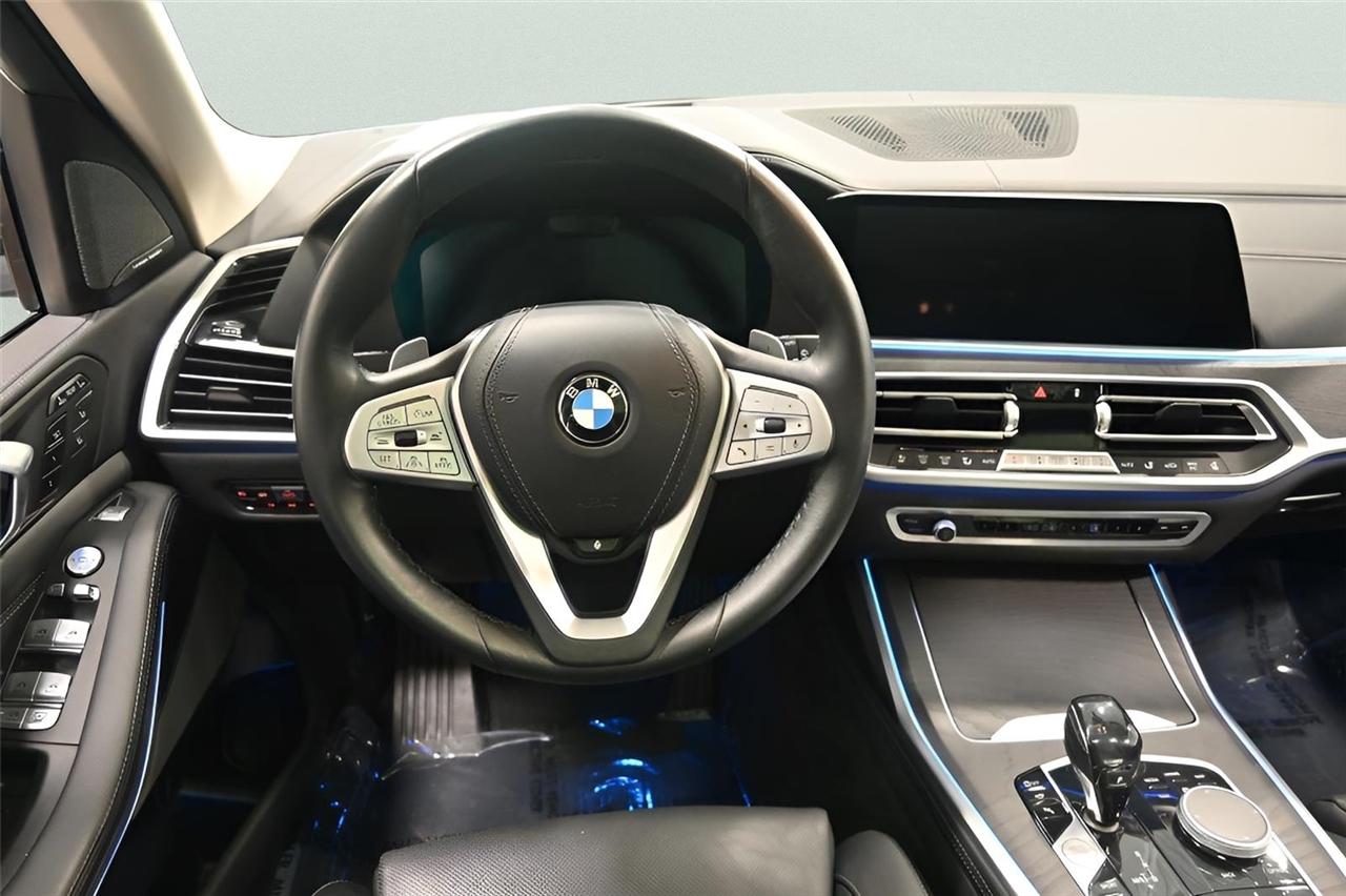BMW X7 xDrive40i Sports Activity Vehicle 2021