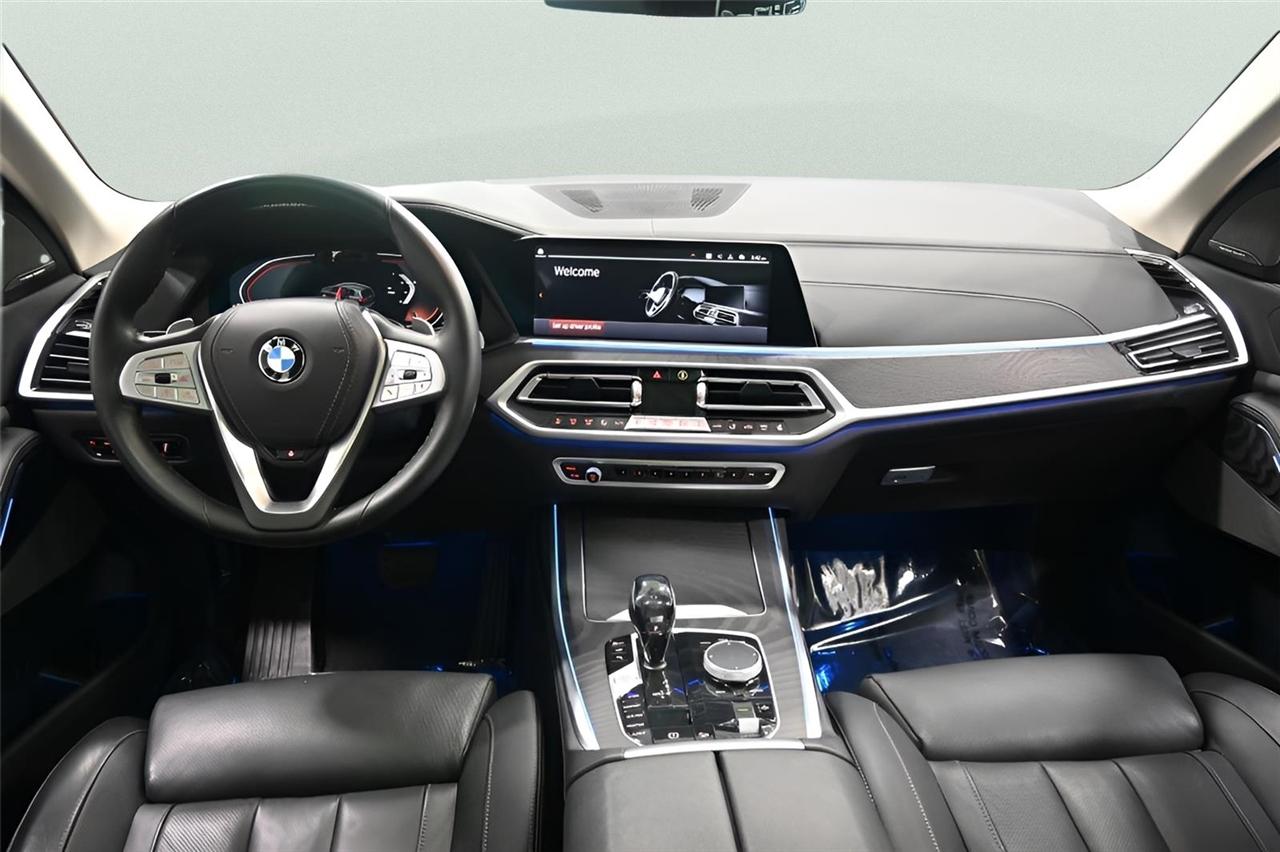 BMW X7 xDrive40i Sports Activity Vehicle 2021