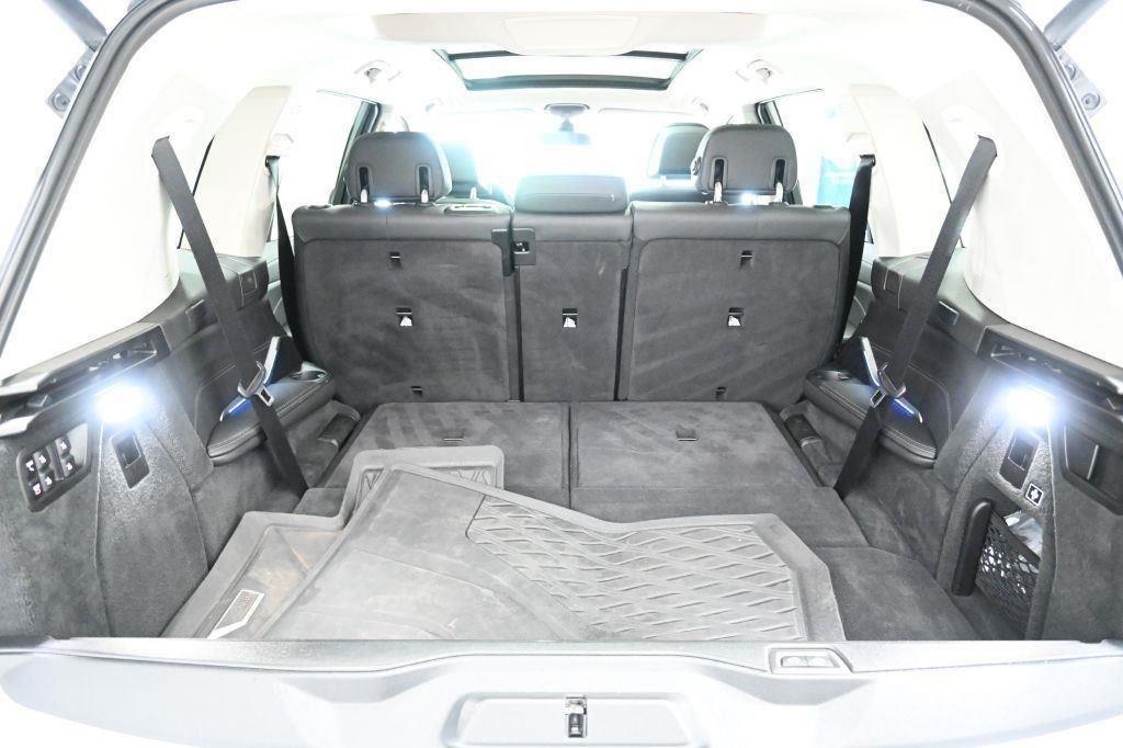 BMW X7 xDrive40i Sports Activity Vehicle 2021