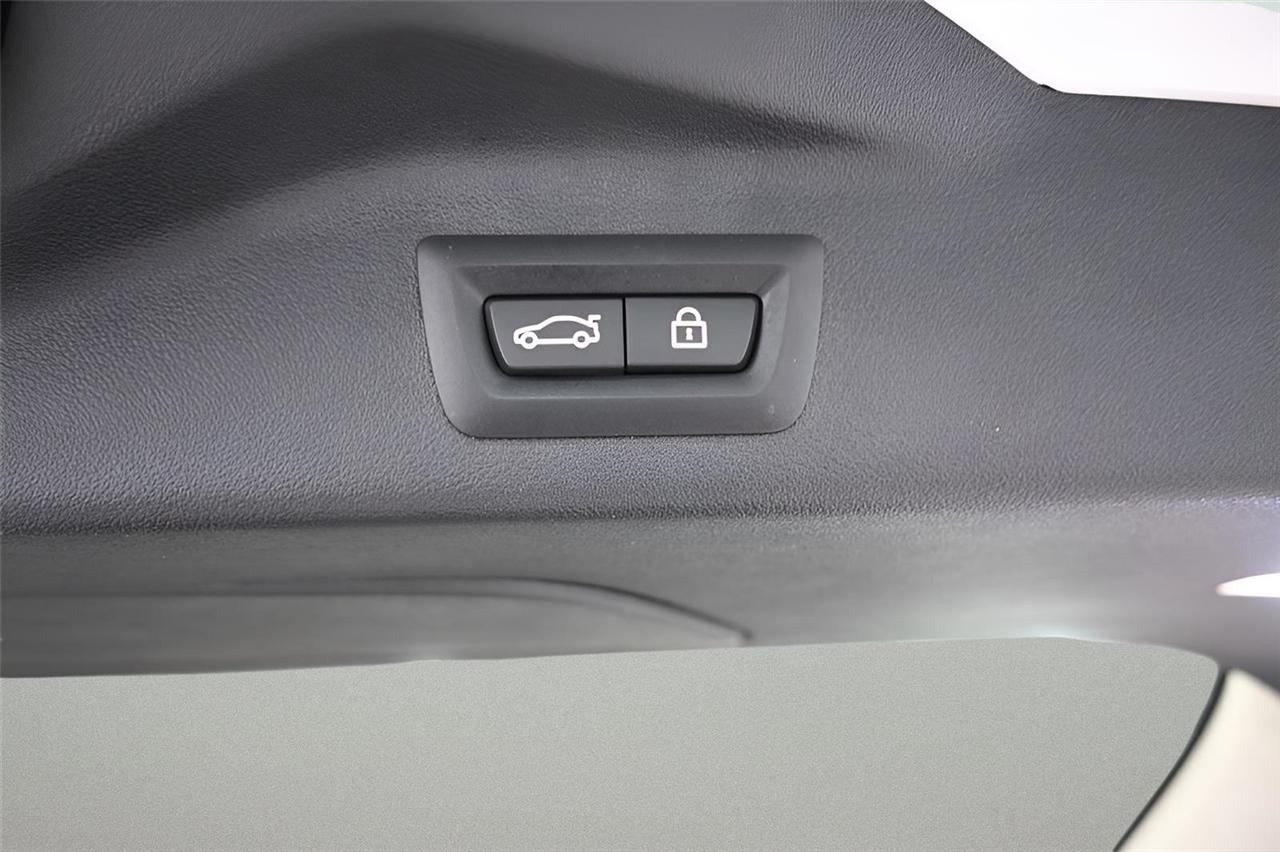 BMW X7 xDrive40i Sports Activity Vehicle 2021