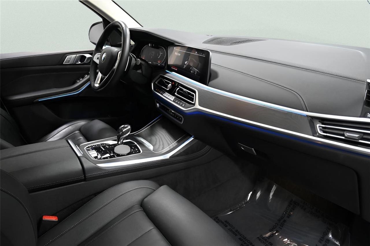 BMW X7 xDrive40i Sports Activity Vehicle 2021