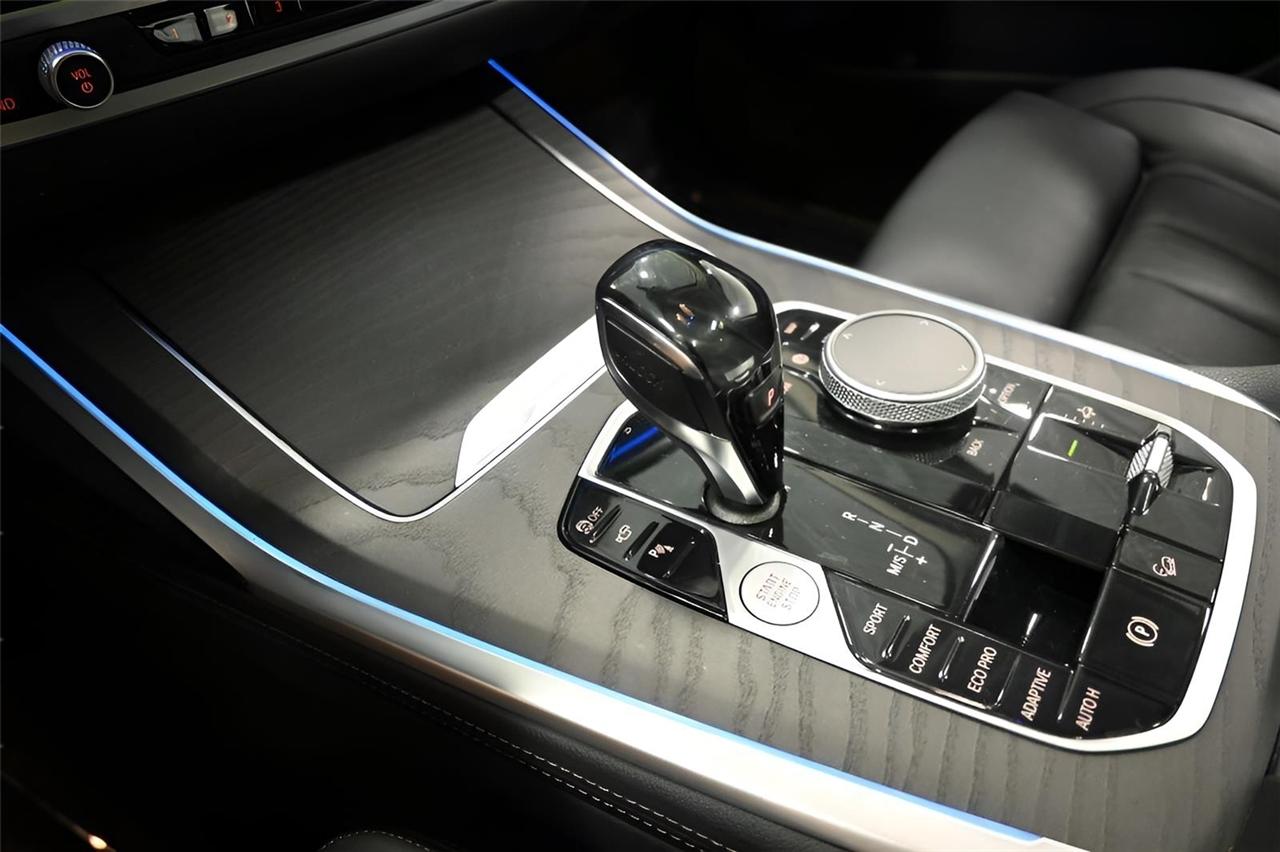 BMW X7 xDrive40i Sports Activity Vehicle 2021