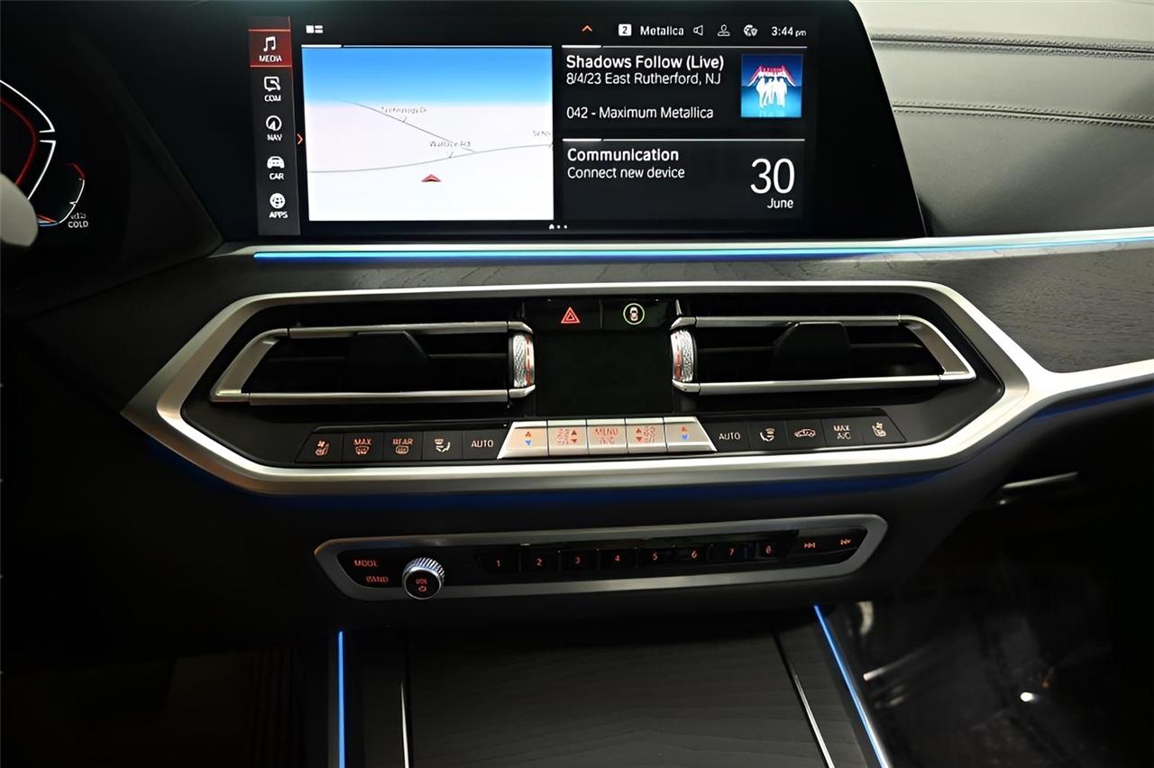 BMW X7 xDrive40i Sports Activity Vehicle 2021
