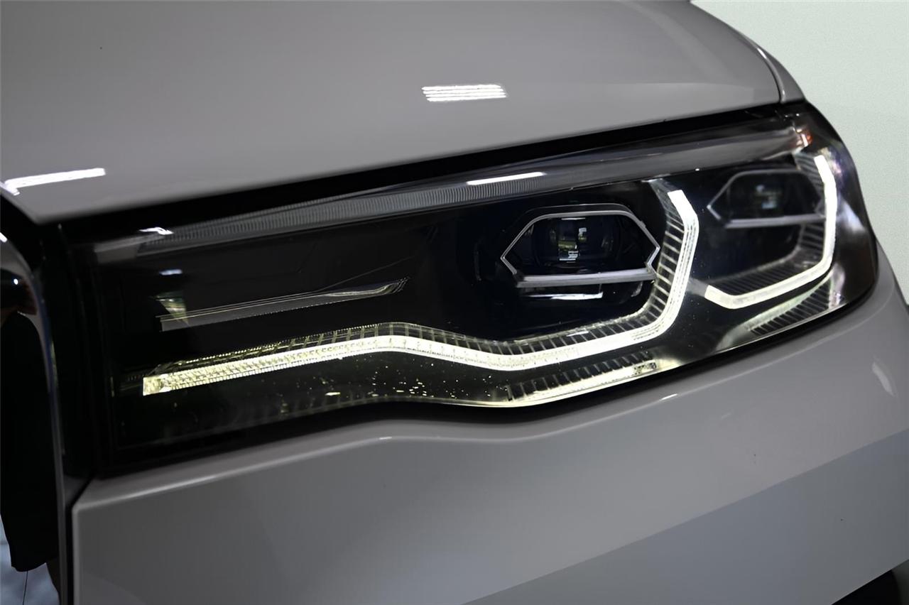 BMW X7 xDrive40i Sports Activity Vehicle 2021
