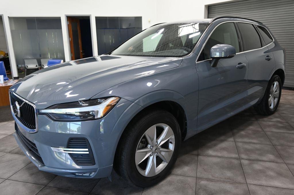 2022 Volvo XC60 B5 AWD Momentum