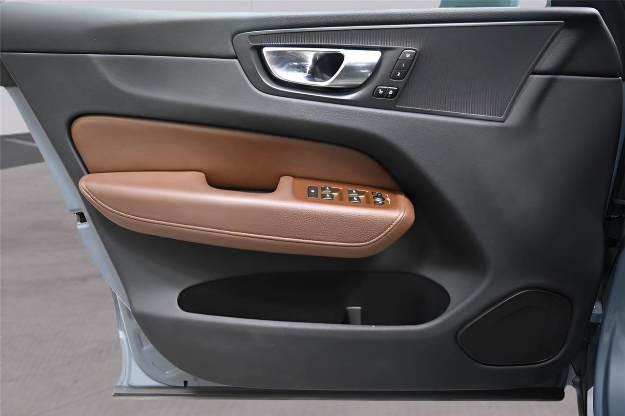 Volvo XC60 B5 AWD Momentum 2022
