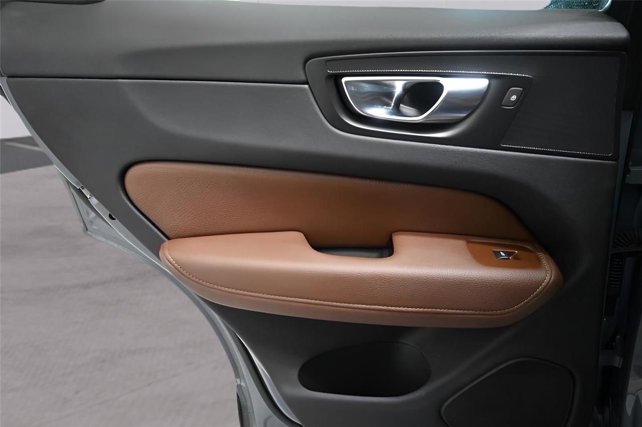 Volvo XC60 B5 AWD Momentum 2022