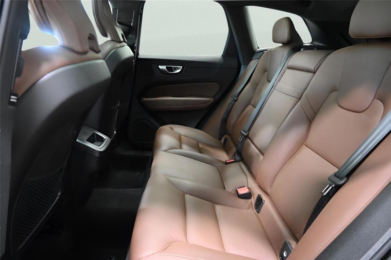 Volvo XC60 B5 AWD Momentum 2022