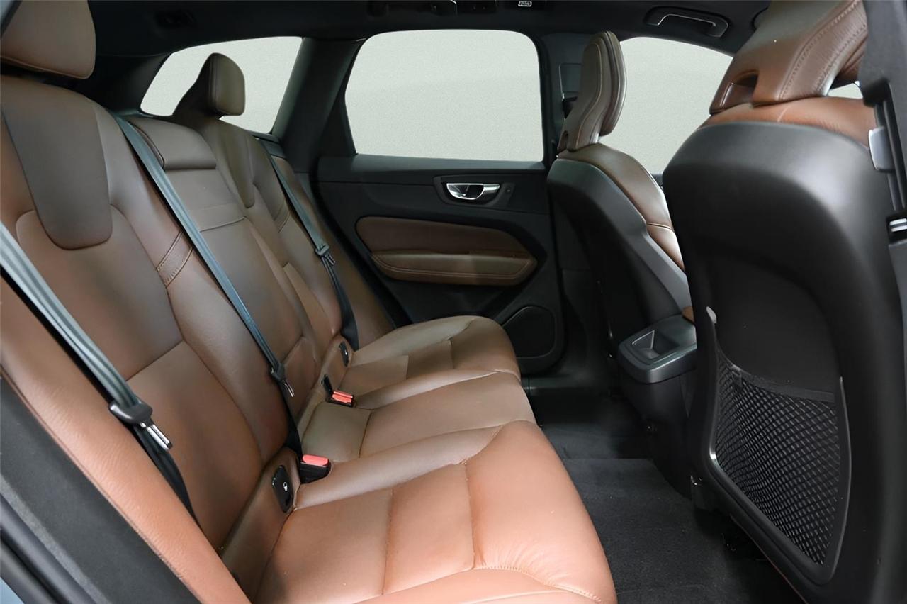 Volvo XC60 B5 AWD Momentum 2022