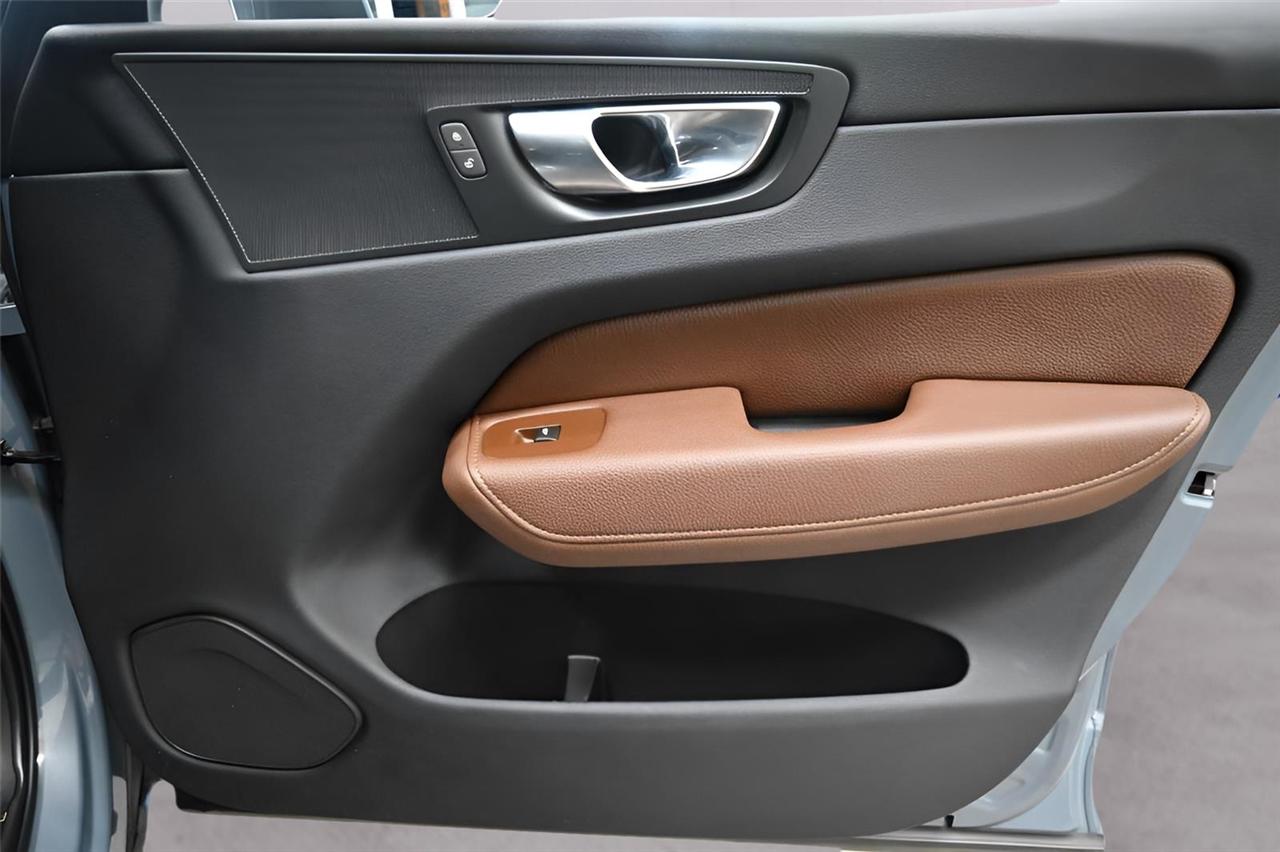 Volvo XC60 B5 AWD Momentum 2022