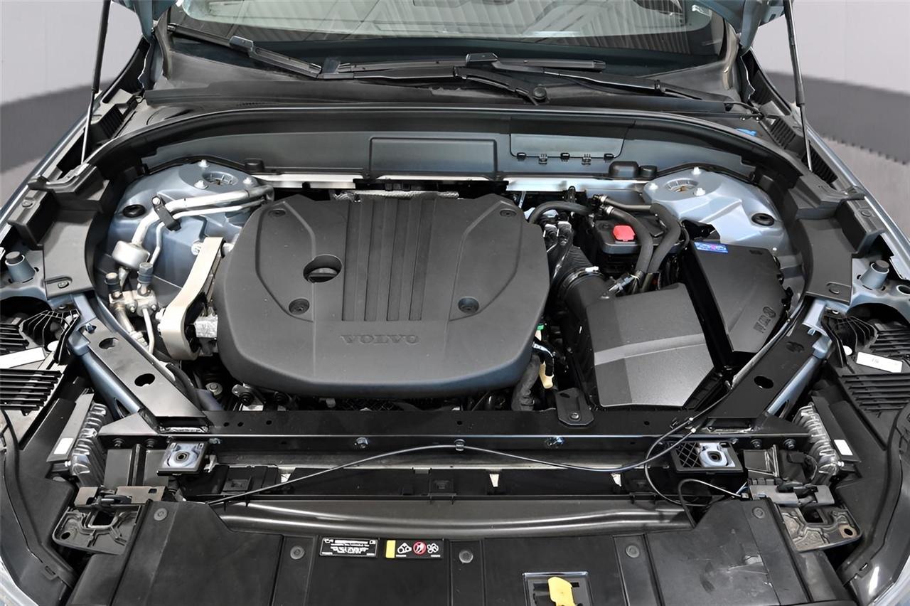 Volvo XC60 B5 AWD Momentum 2022