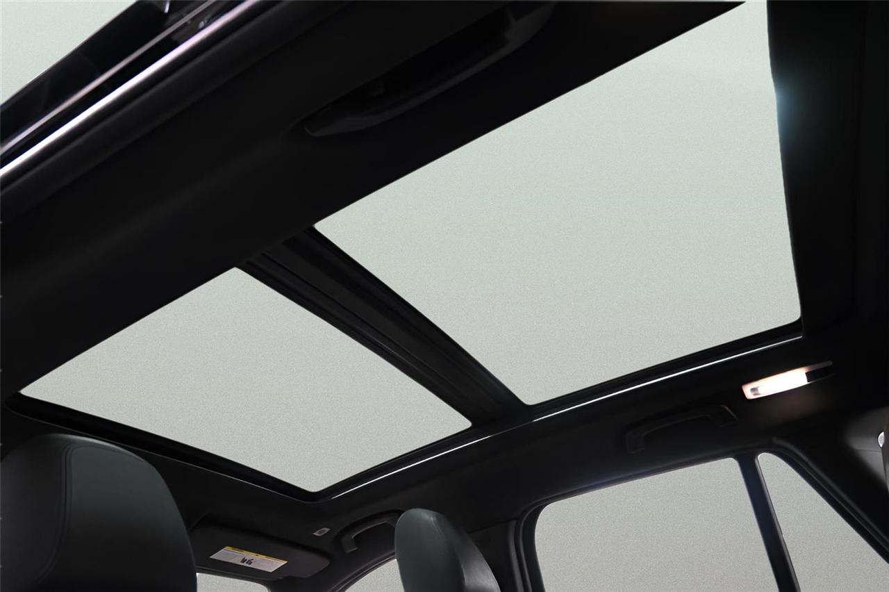 BMW X1 xDrive28i Sports Activity Vehicle 2021