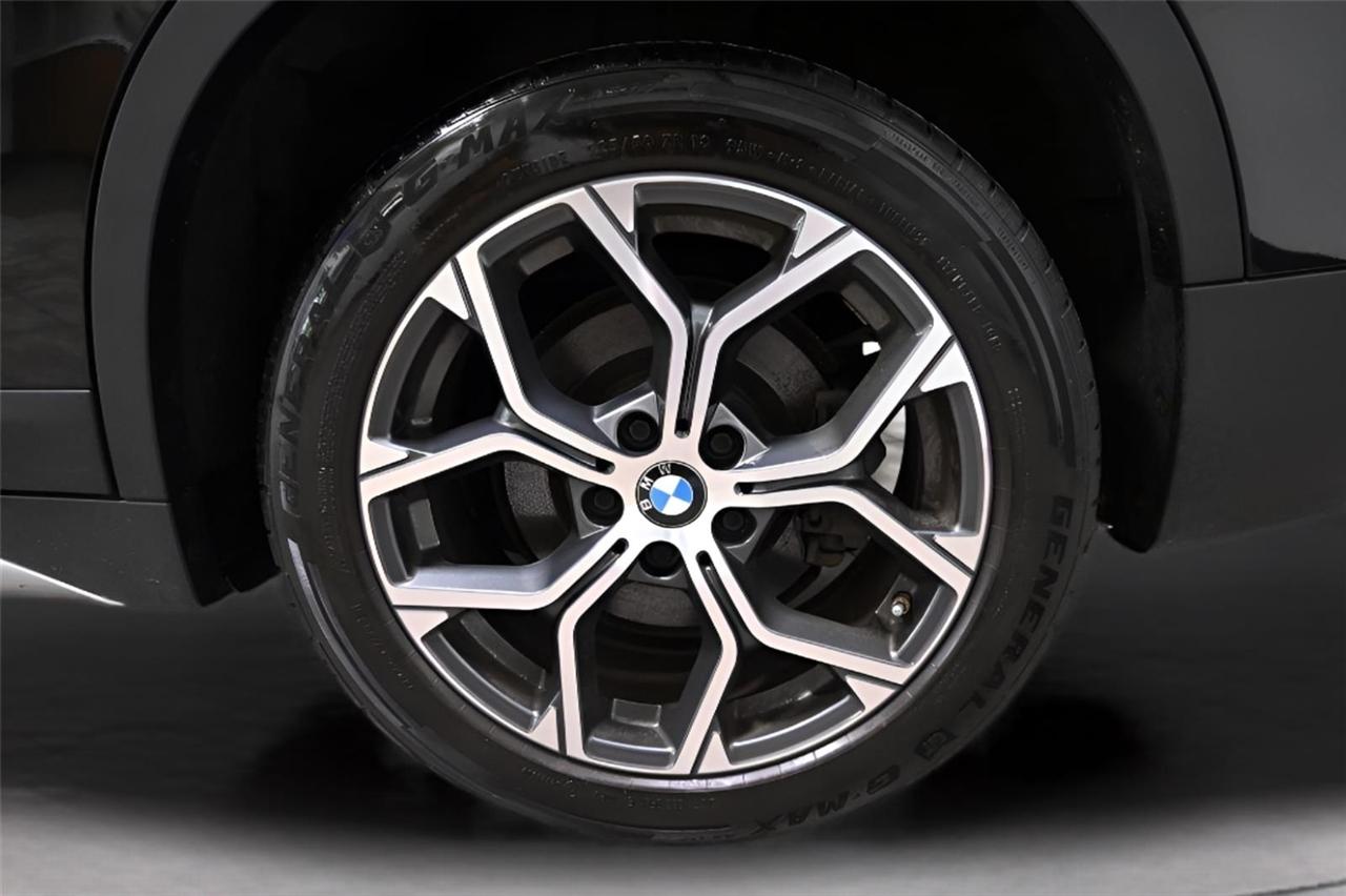 BMW X1 xDrive28i Sports Activity Vehicle 2021