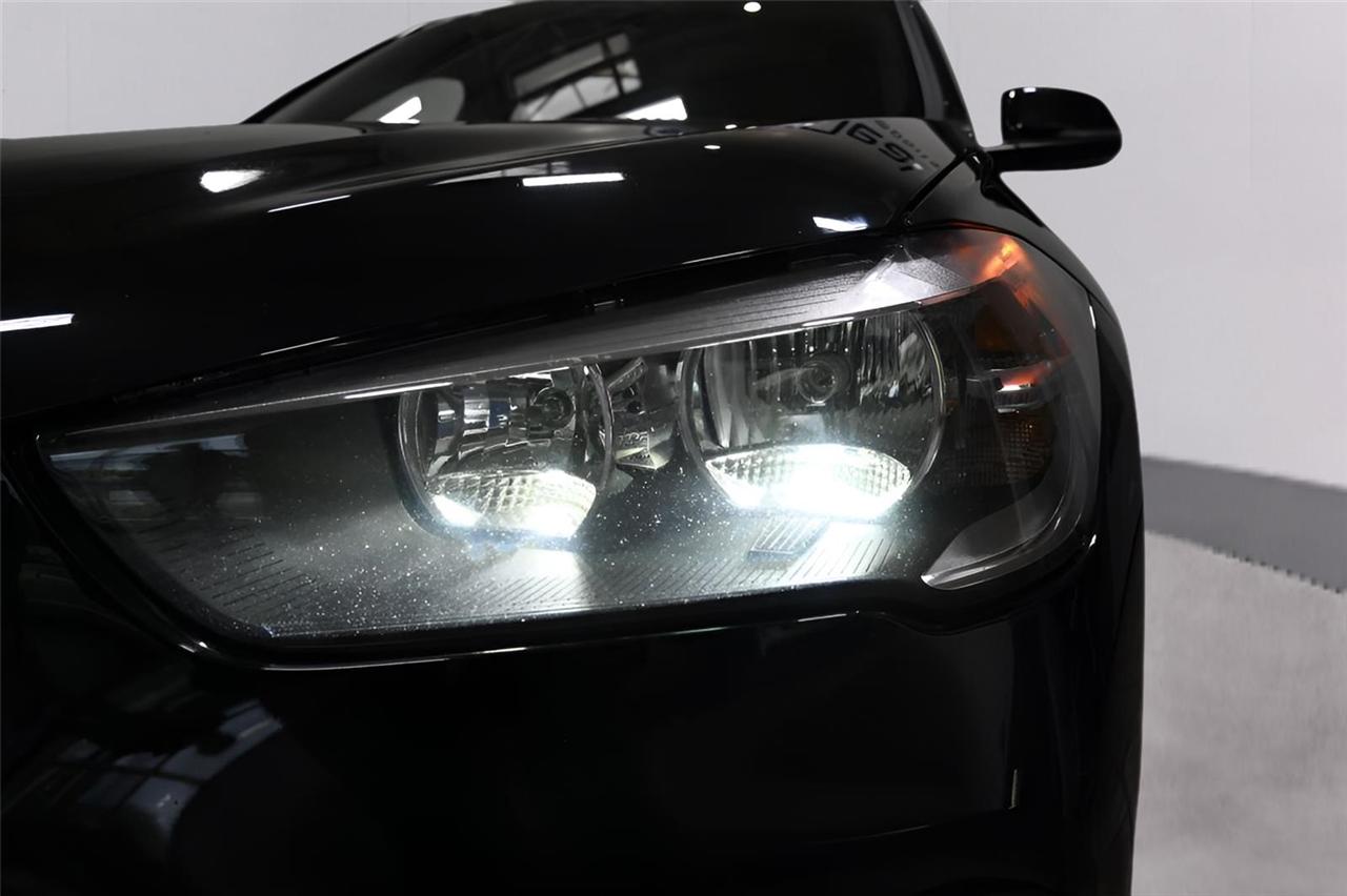 BMW X1 xDrive28i Sports Activity Vehicle 2021